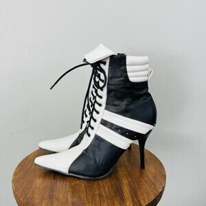 Ellie Shoes Black And White Leather Harley Quinn Ankle Boots Women’s Size 7